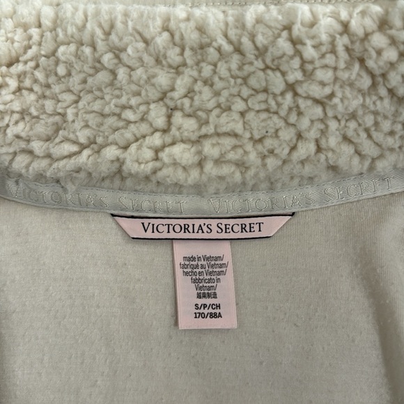 VS Fleece Jacket Small Off White with Full Zip Women’s - Picture 7 of 13